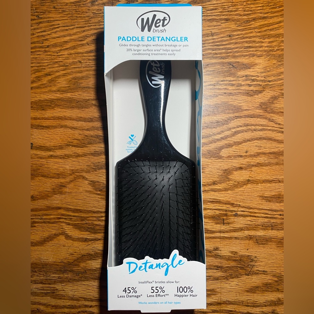 Wet Brush large paddle detangler the one and only
